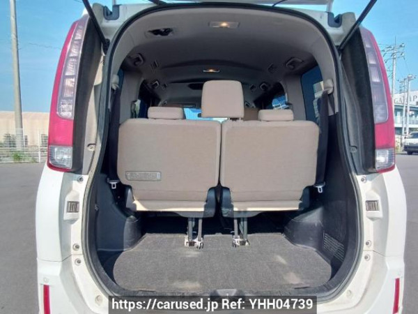 Used 2014 AT toyota noah ZRR85G Image[8]