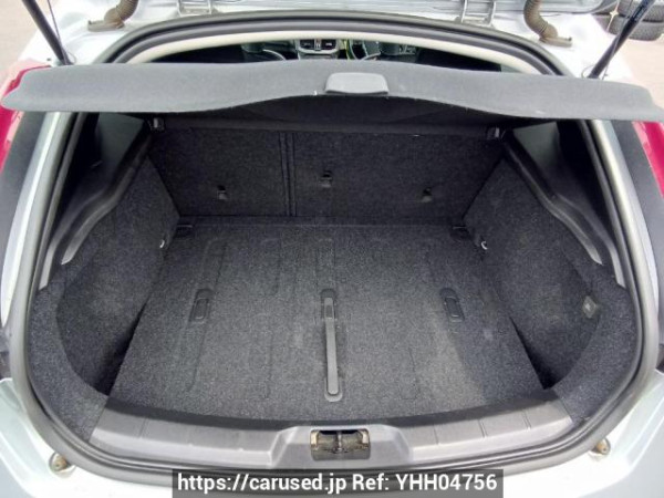 Used 2013 AT volvo v40 MB4164T Image[8]