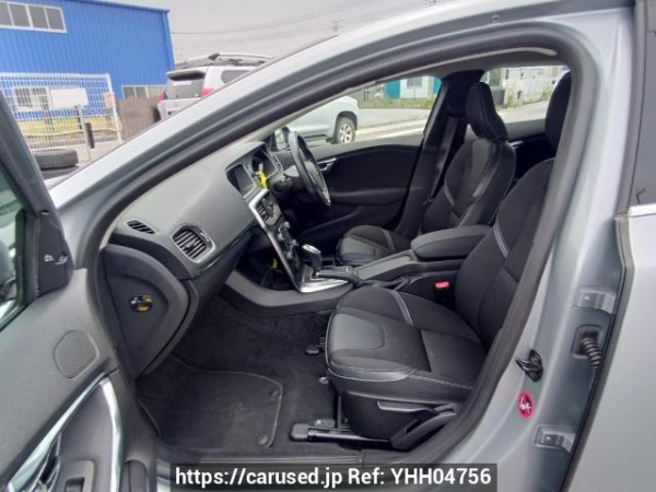 Used 2013 AT volvo v40 MB4164T Image[12]
