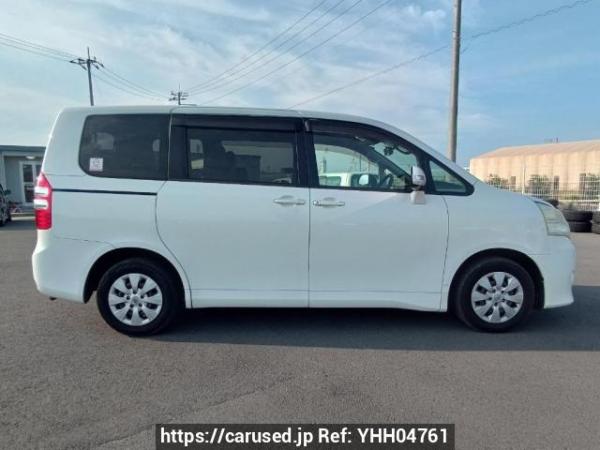 Used 2010 AT toyota noah ZRR70G Image[7]
