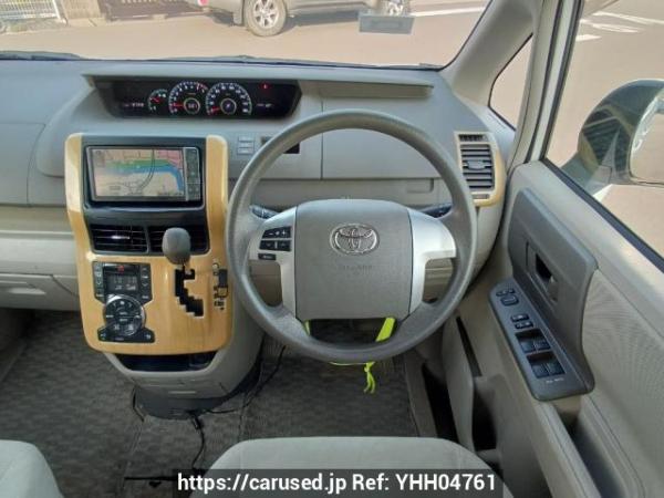 Used 2010 AT toyota noah ZRR70G Image[20]