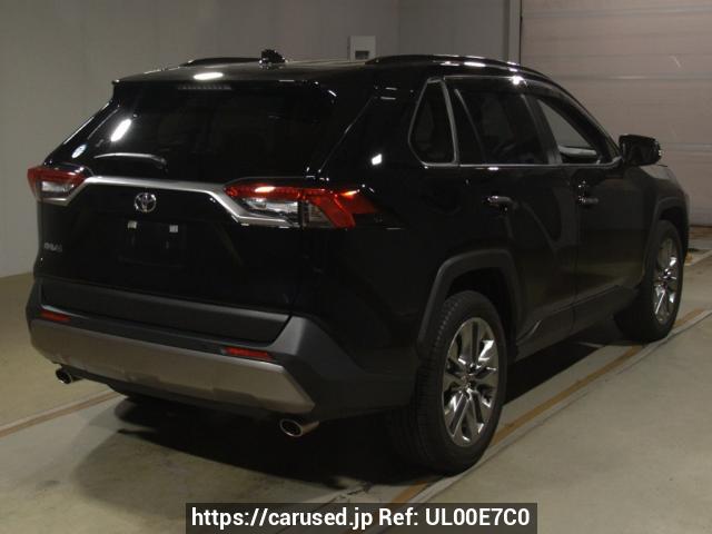 Buy Used 2024 Toyota RAV4 MXAA54 (UL00E7C0) - Carused.jp