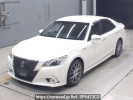 Toyota Crown Hybrid AWS210