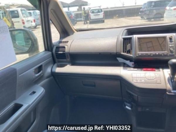 Used 2009 AT honda step-wgn RK1 Image[17]