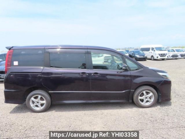 Used 2015 AT toyota noah ZRR85W Image[7]