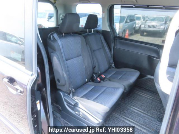 Used 2015 AT toyota noah ZRR85W Image[17]