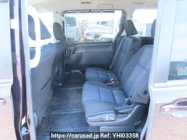 Used 2015 AT toyota noah ZRR85W Image[18]