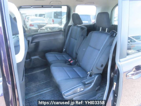 Used 2015 AT toyota noah ZRR85W Image[19]