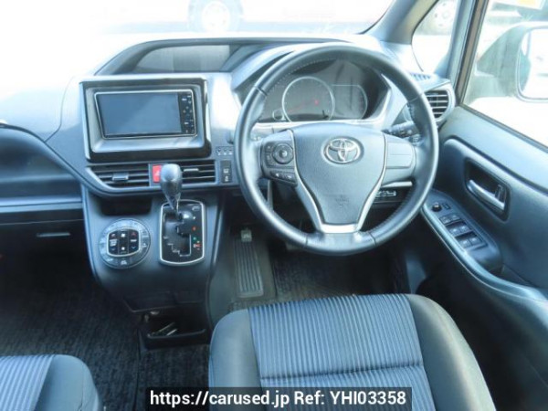 Used 2015 AT toyota noah ZRR85W Image[25]
