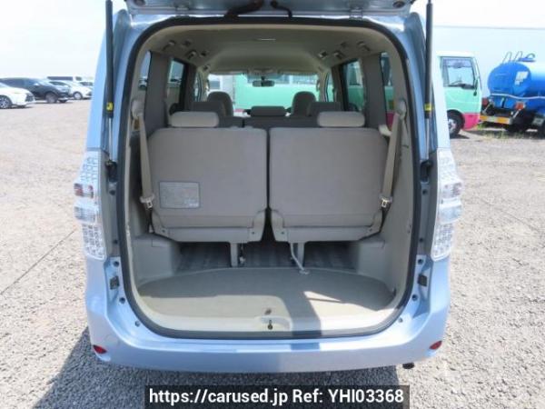 Used 2010 AT toyota noah ZRR70G Image[8]
