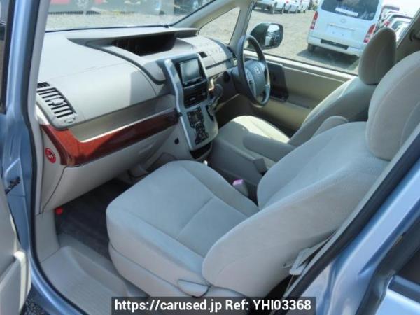 Used 2010 AT toyota noah ZRR70G Image[15]