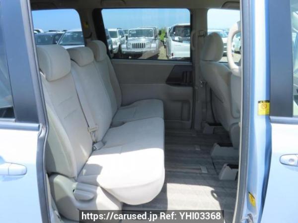 Used 2010 AT toyota noah ZRR70G Image[17]