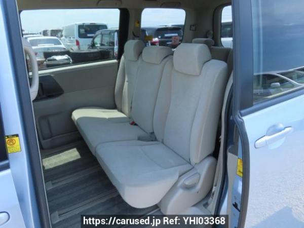 Used 2010 AT toyota noah ZRR70G Image[20]
