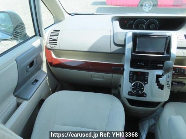 Used 2010 AT toyota noah ZRR70G Image[24]