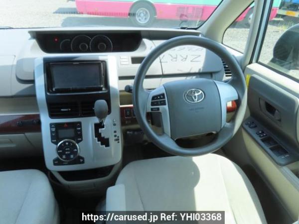 Used 2010 AT toyota noah ZRR70G Image[25]