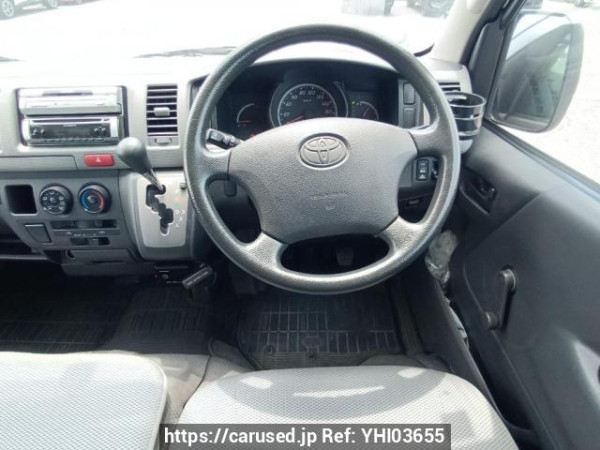 Used 2005 AT toyota regiusace-van KDH205V Image[19]