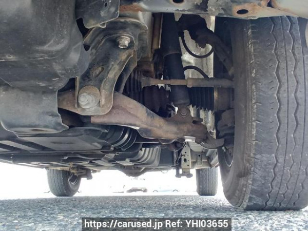 Used 2005 AT toyota regiusace-van KDH205V Image[30]