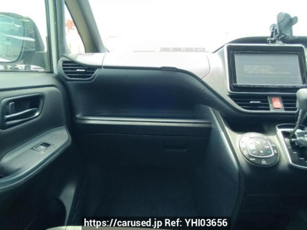Used 2015 AT toyota noah ZRR80G Image[18]