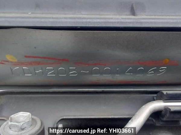 Used 2005 AT toyota regiusace-van KDH205V Image[11]
