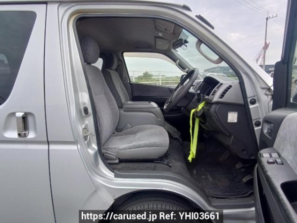 Used 2005 AT toyota regiusace-van KDH205V Image[12]