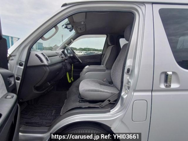 Used 2005 AT toyota regiusace-van KDH205V Image[13]