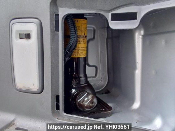 Used 2005 AT toyota regiusace-van KDH205V Image[40]