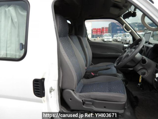 Used 2004 AT nissan caravan-bus DWGE25 Image[15]