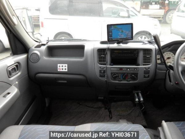 Used 2004 AT nissan caravan-bus DWGE25 Image[24]