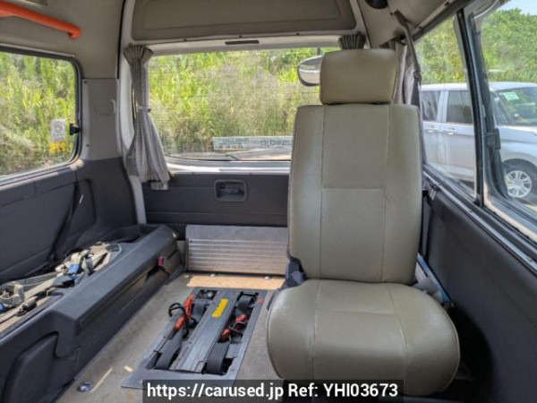 Used 2005 AT nissan caravan-bus DWMGE25 Image[12]