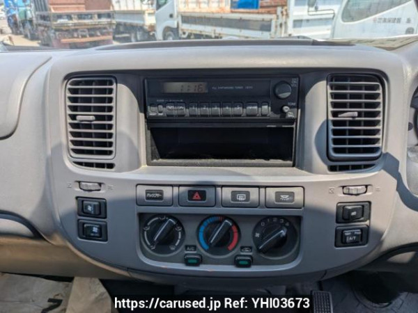 Used 2005 AT nissan caravan-bus DWMGE25 Image[16]