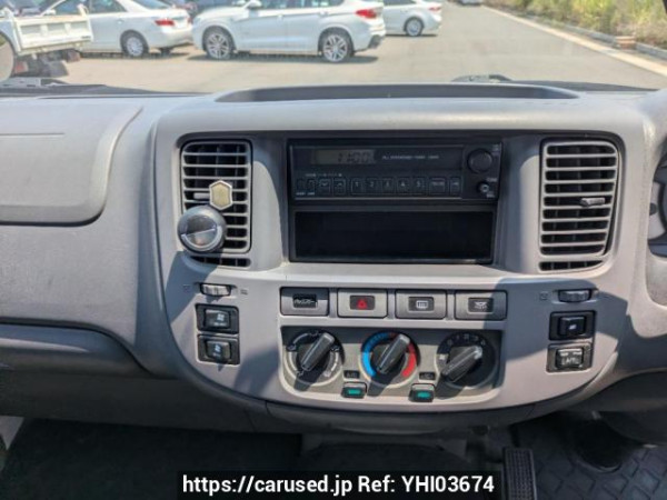 Used 2005 AT nissan caravan-bus DWMGE25 Image[16]