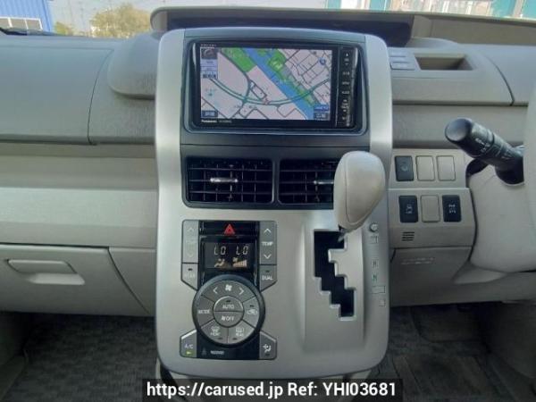 Used 2009 AT toyota noah ZRR75G Image[19]