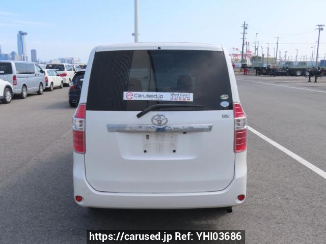 Buy Used 2007 Toyota Noah ZRR70G (YHI03686) - Carused.jp