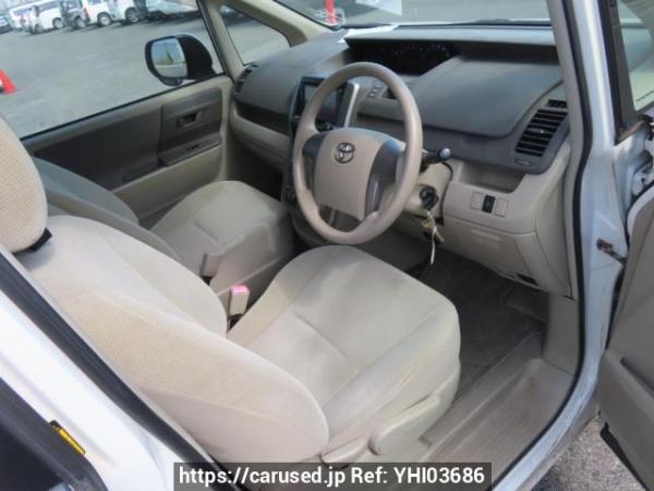 Used 2007 AT toyota noah ZRR70G Image[12]