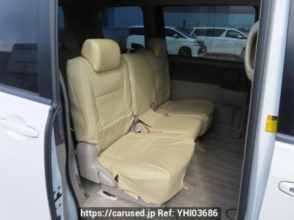 Used 2007 AT toyota noah ZRR70G Image[17]