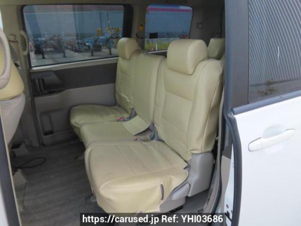 Used 2007 AT toyota noah ZRR70G Image[19]