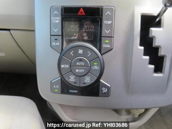 Used 2007 AT toyota noah ZRR70G Image[29]