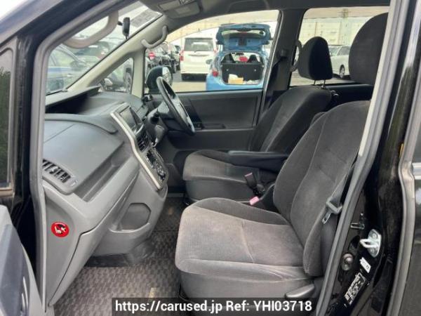 Used 2009 AT toyota voxy ZRR70G Image[10]