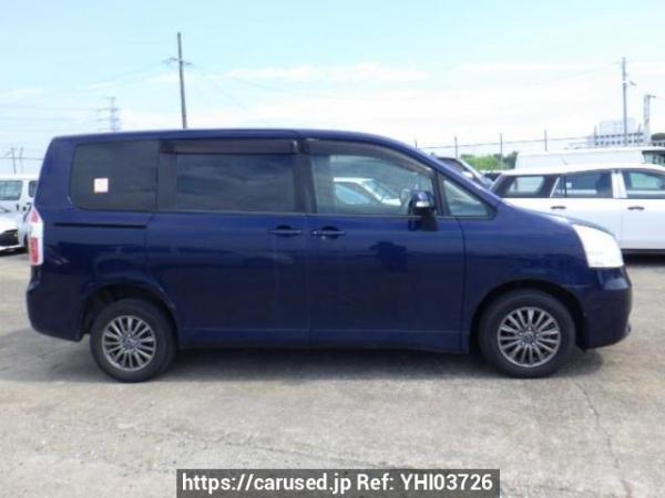 Used 2007 AT toyota noah ZRR75G Image[7]