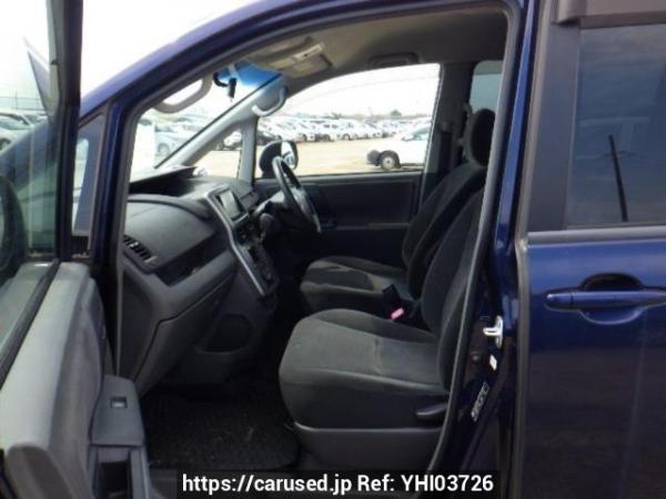 Used 2007 AT toyota noah ZRR75G Image[12]