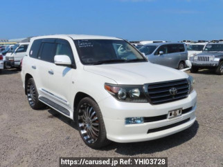 Toyota Land Cruiser UZJ200W