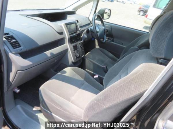 Used 2008 AT toyota noah ZRR70G Image[12]