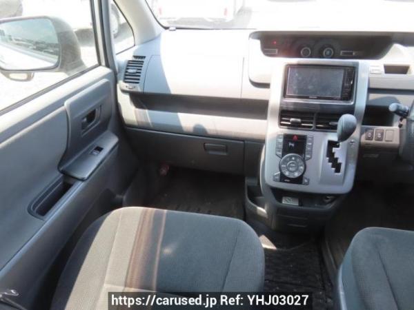 Used 2009 AT toyota noah ZRR70G Image[18]