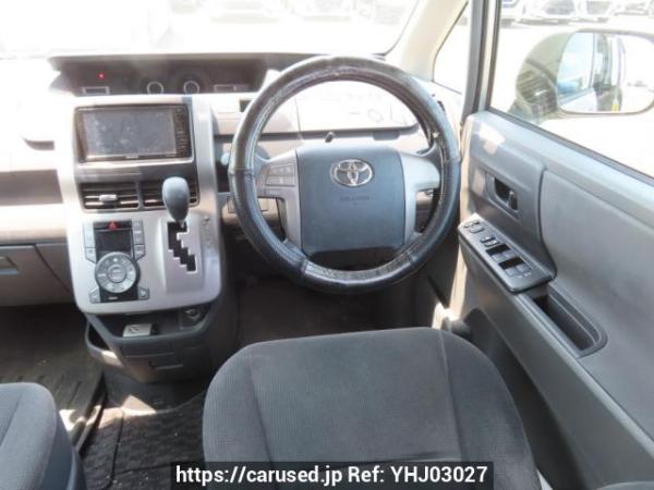Used 2009 AT toyota noah ZRR70G Image[20]