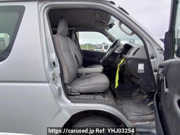 Used 2005 MT toyota hiace-van KDH205V Image[12]