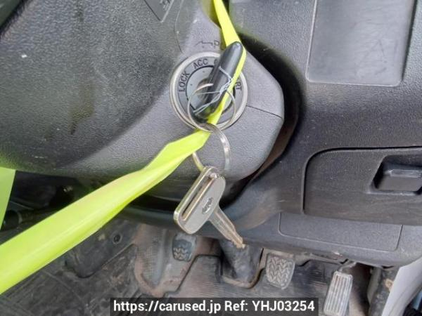 Used 2005 MT toyota hiace-van KDH205V Image[24]