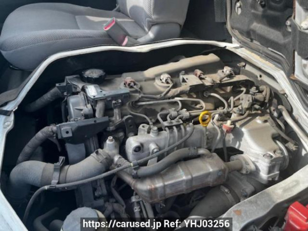 Used 2005 MT toyota hiace-van KDH205V Image[6]