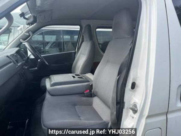 Used 2005 MT toyota hiace-van KDH205V Image[9]