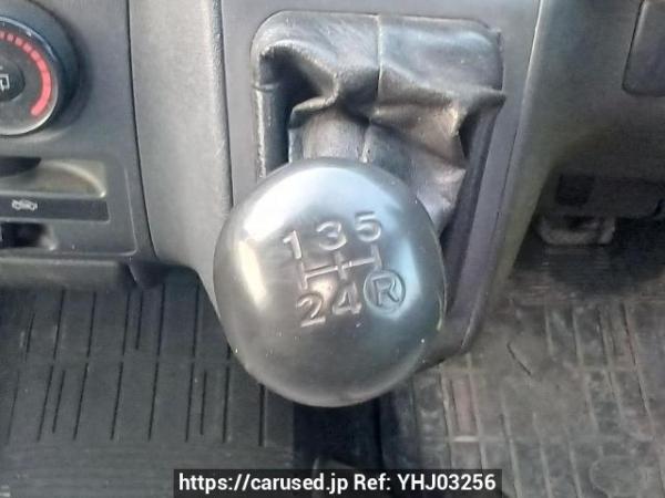 Used 2005 MT toyota hiace-van KDH205V Image[21]