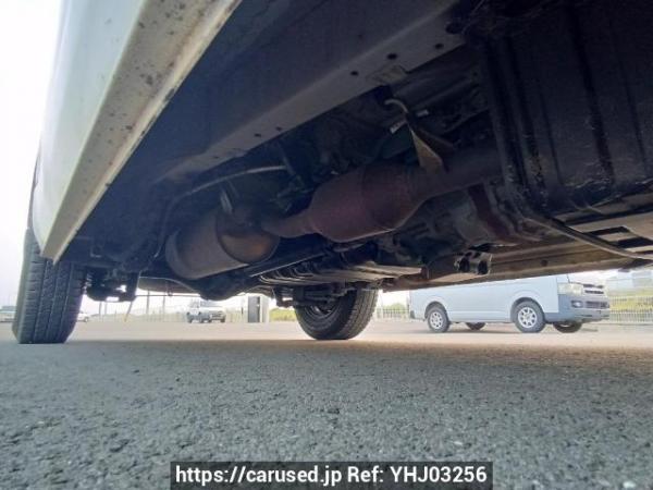 Used 2005 MT toyota hiace-van KDH205V Image[33]